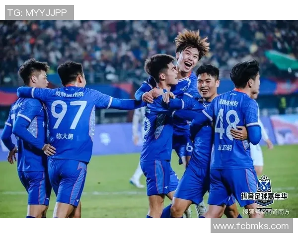 春节晚会足球明星齐聚一堂展现精彩才艺与激情瞬间 春节晚会足球明星齐聚一堂展现精彩才艺与激情瞬间