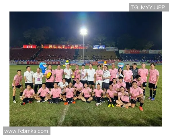 足球明星齐聚撒盐哥饭馆共品美食畅谈足球梦想